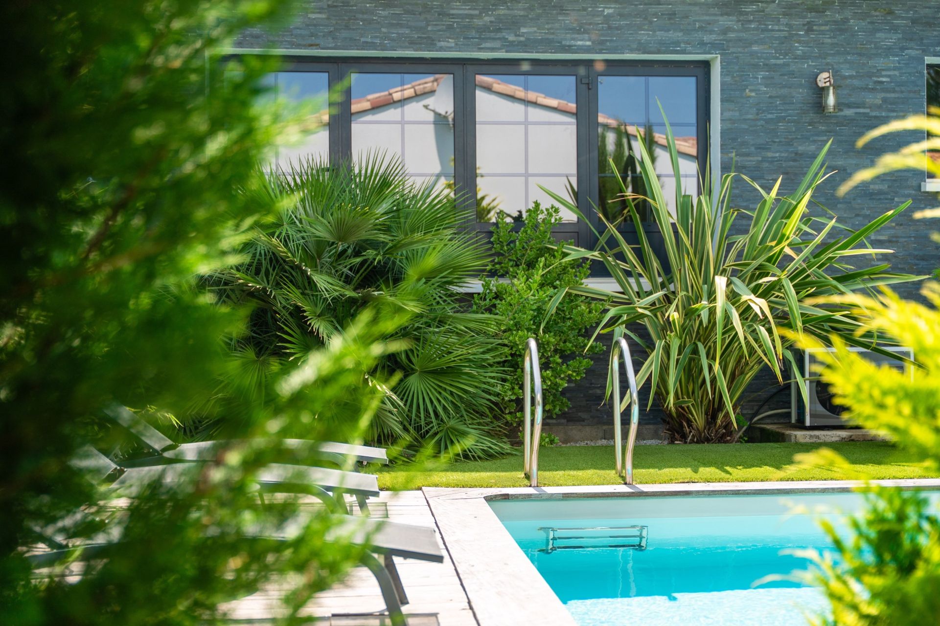 prestigious house 5 Rooms for sale on PORT DES BARQUES (17730)