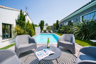 prestigious house 5 Rooms for sale on PORT DES BARQUES (17730)