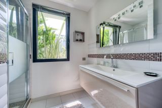 prestigious house 5 Rooms for sale on PORT DES BARQUES (17730)