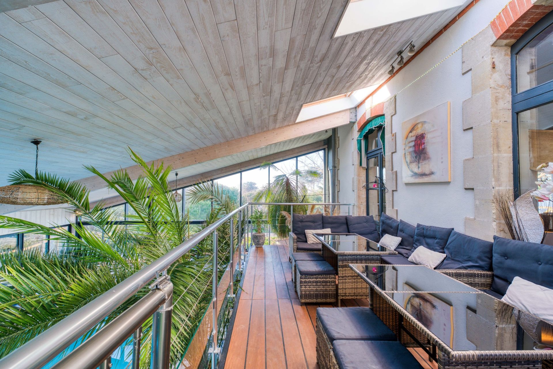 prestigious house 10 Rooms for sale on PORT DES BARQUES (17730)