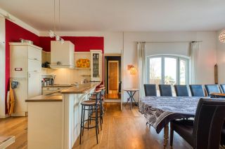 prestigious house 10 Rooms for sale on PORT DES BARQUES (17730)