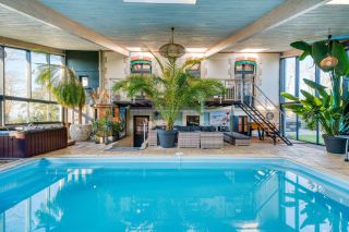 prestigious house 10 Rooms for sale on PORT DES BARQUES (17730)