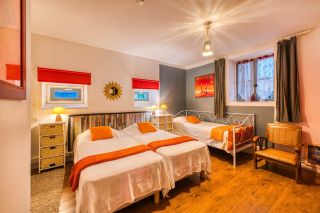 prestigious house 10 Rooms for sale on PORT DES BARQUES (17730)