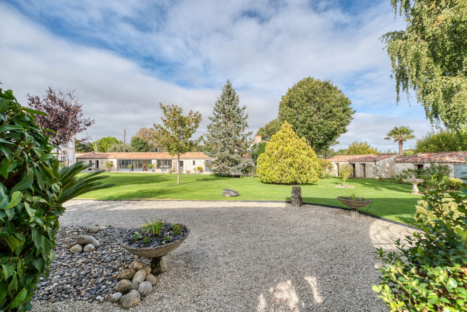 maison de prestige 7 Pièces en vente sur DOMPIERRE SUR MER (17139)