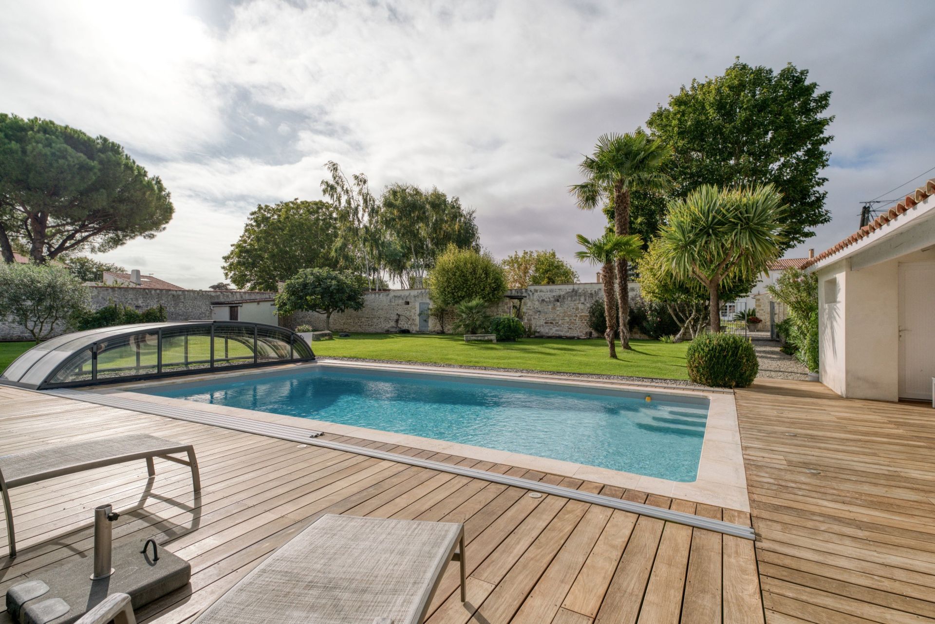 maison de prestige 7 Pièces en vente sur DOMPIERRE SUR MER (17139)