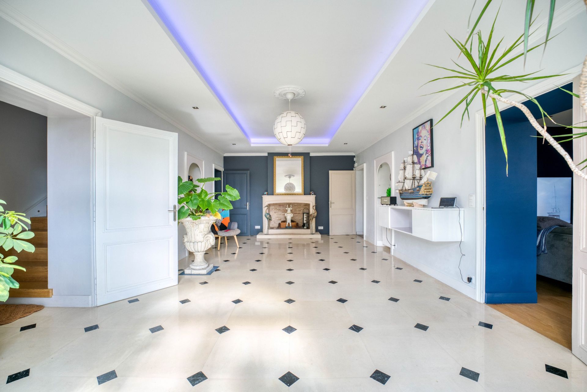 maison de prestige 7 Pièces en vente sur DOMPIERRE SUR MER (17139)