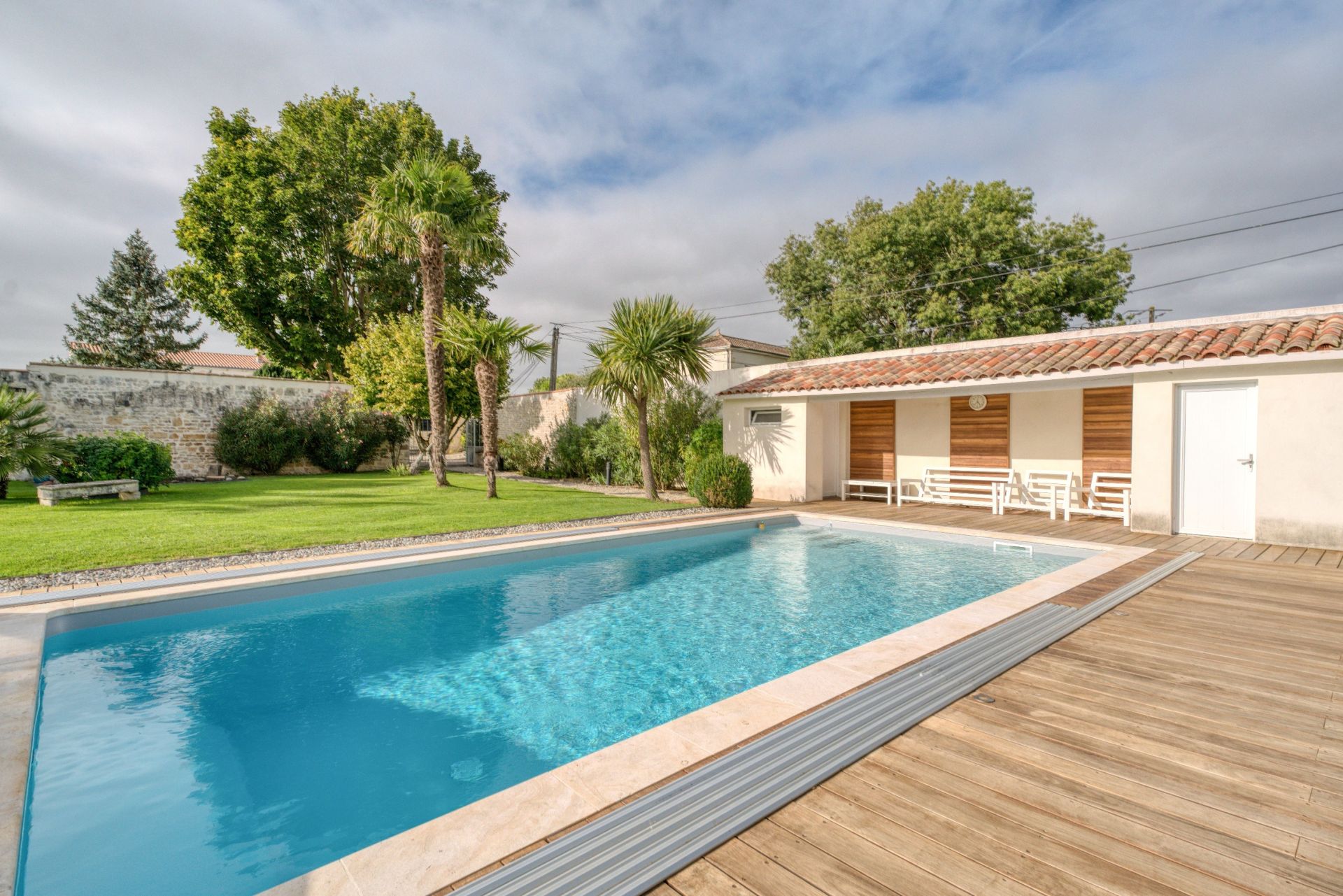 maison de prestige 7 Pièces en vente sur DOMPIERRE SUR MER (17139)