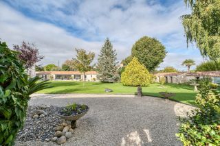 maison de prestige 7 Pièces en vente sur DOMPIERRE SUR MER (17139)