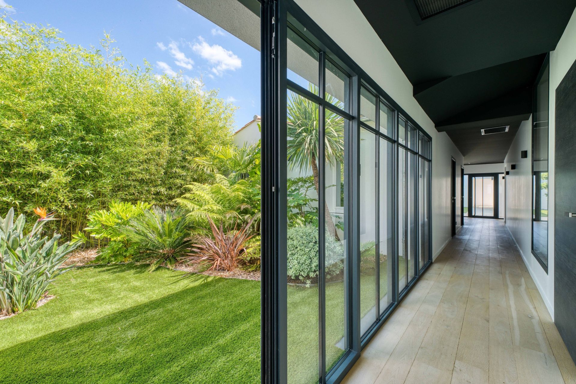 prestigious house 10 Rooms for sale on STE MARIE DE RE (17740)