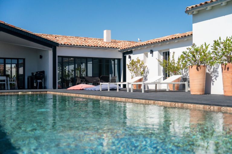 prestigious house 10 Rooms for sale on STE MARIE DE RE (17740)