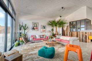 prestigious house 8 Rooms for sale on RIVEDOUX PLAGE (17940)