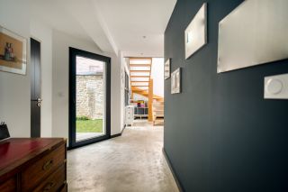 prestigious house 8 Rooms for sale on RIVEDOUX PLAGE (17940)