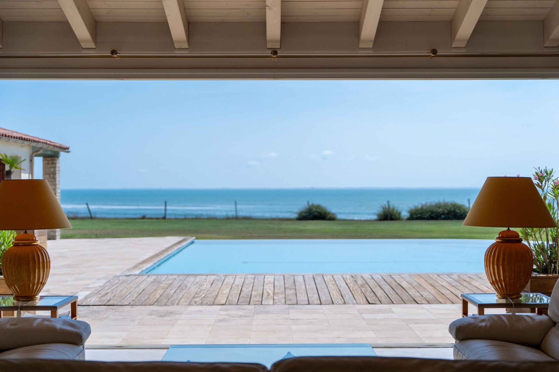 prestigious house 11 Rooms for sale on STE MARIE DE RE (17740)