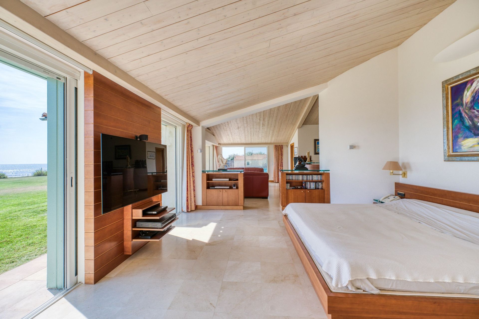 prestigious house 11 Rooms for sale on STE MARIE DE RE (17740)