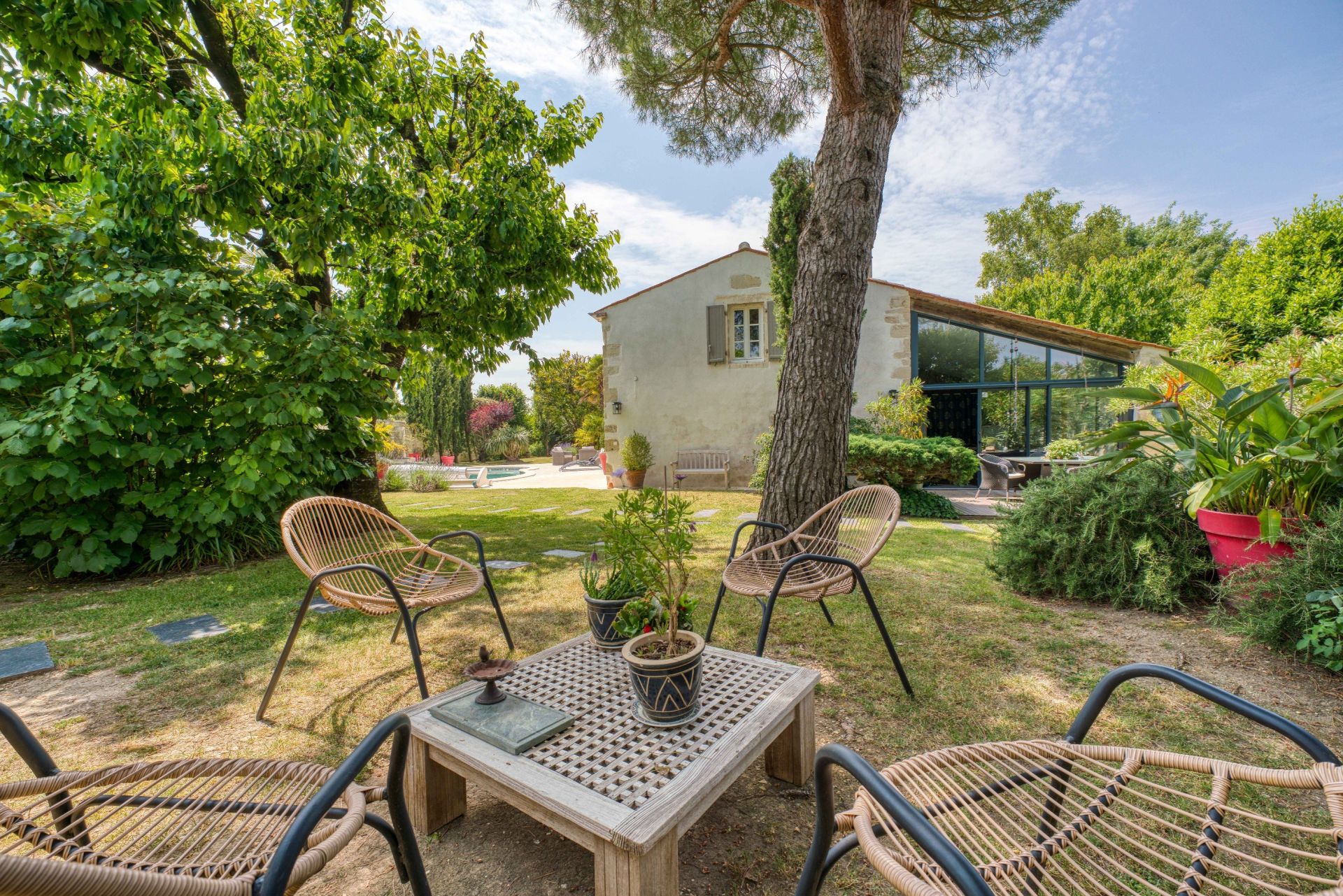 maison de prestige 8 Pièces en vente sur DOMPIERRE SUR MER (17139)