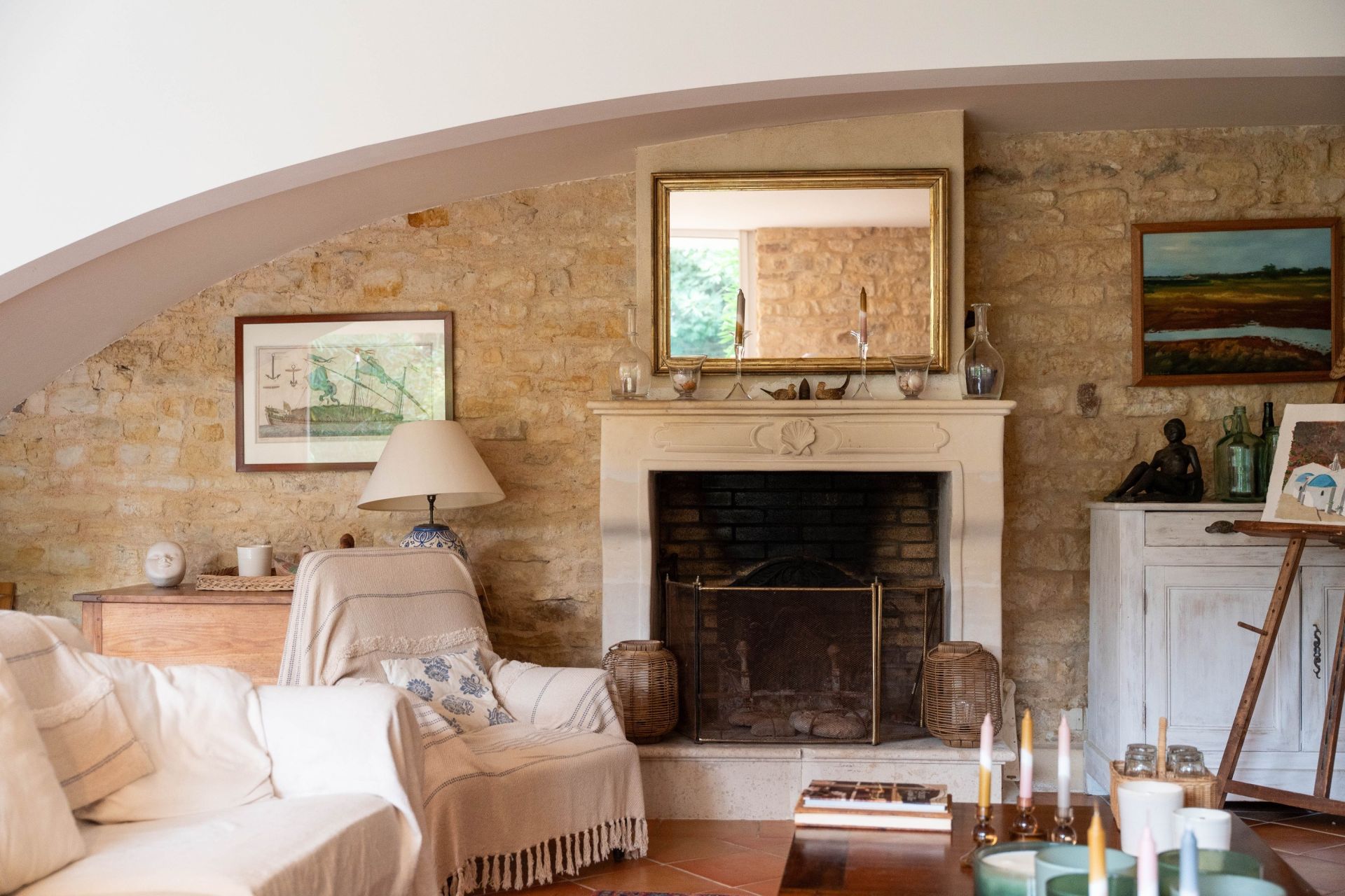 prestigious house 8 Rooms for sale on ARS EN RE (17590)