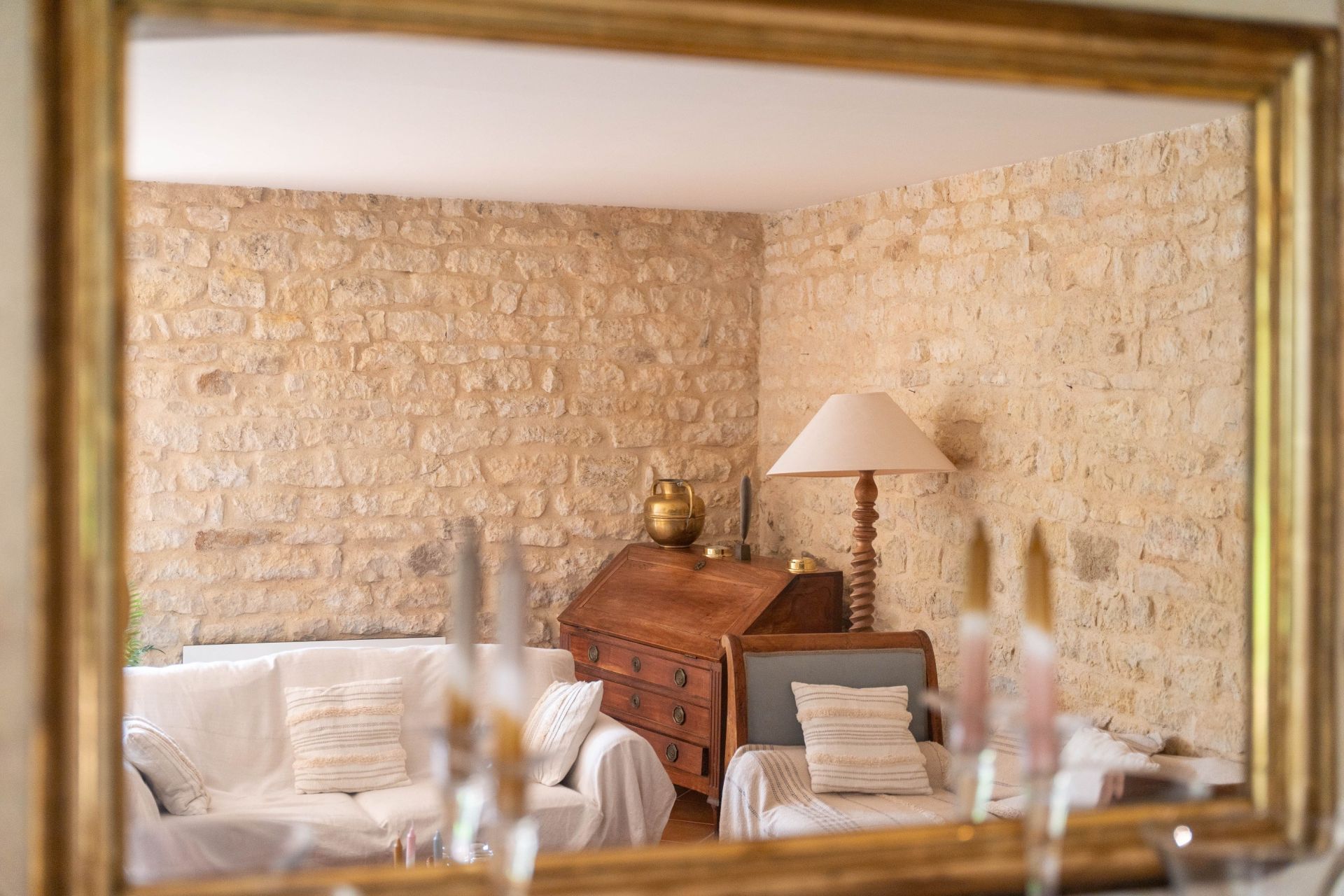 prestigious house 8 Rooms for sale on ARS EN RE (17590)