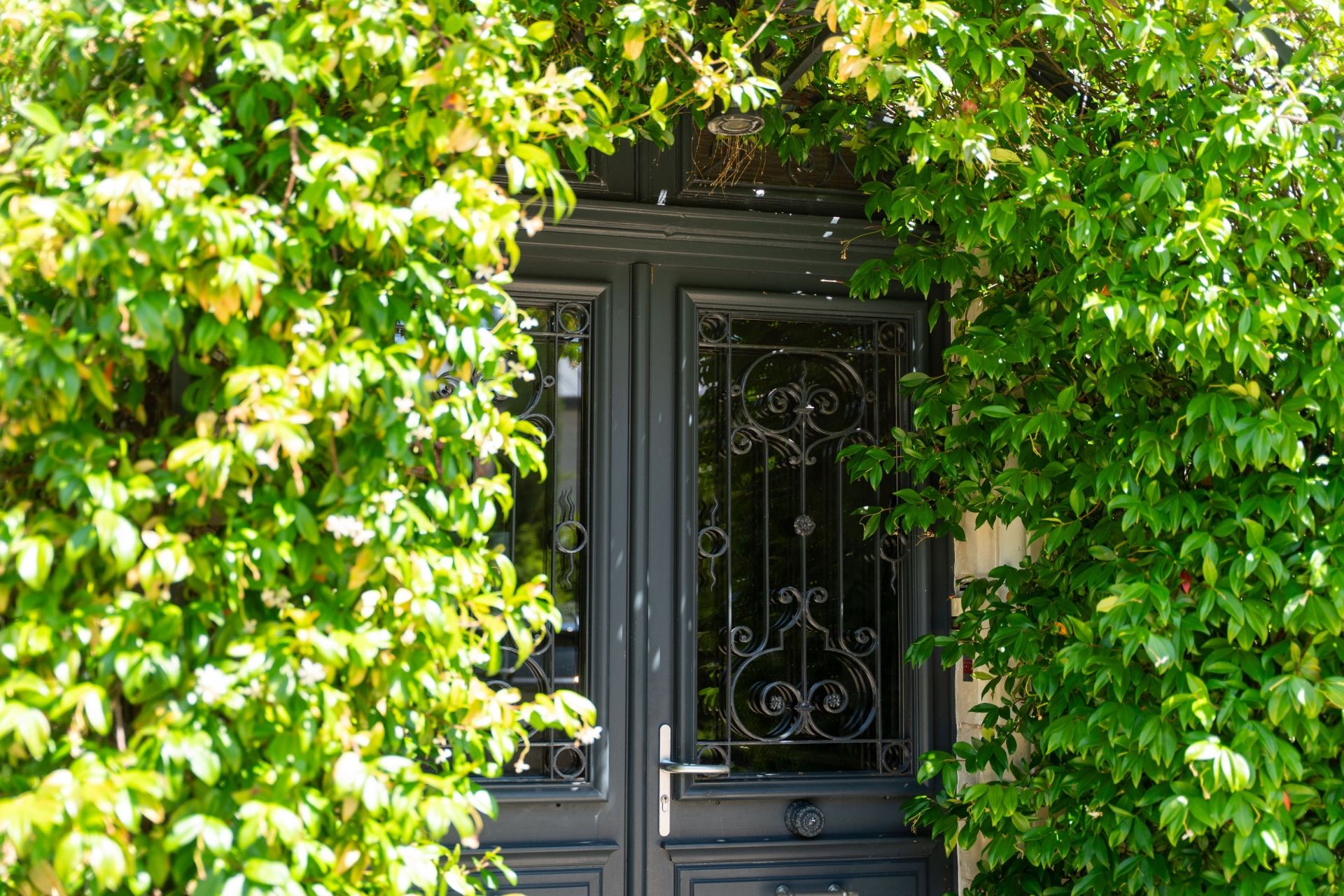 prestigious house 17 Rooms for sale on AIGREFEUILLE D AUNIS (17290)