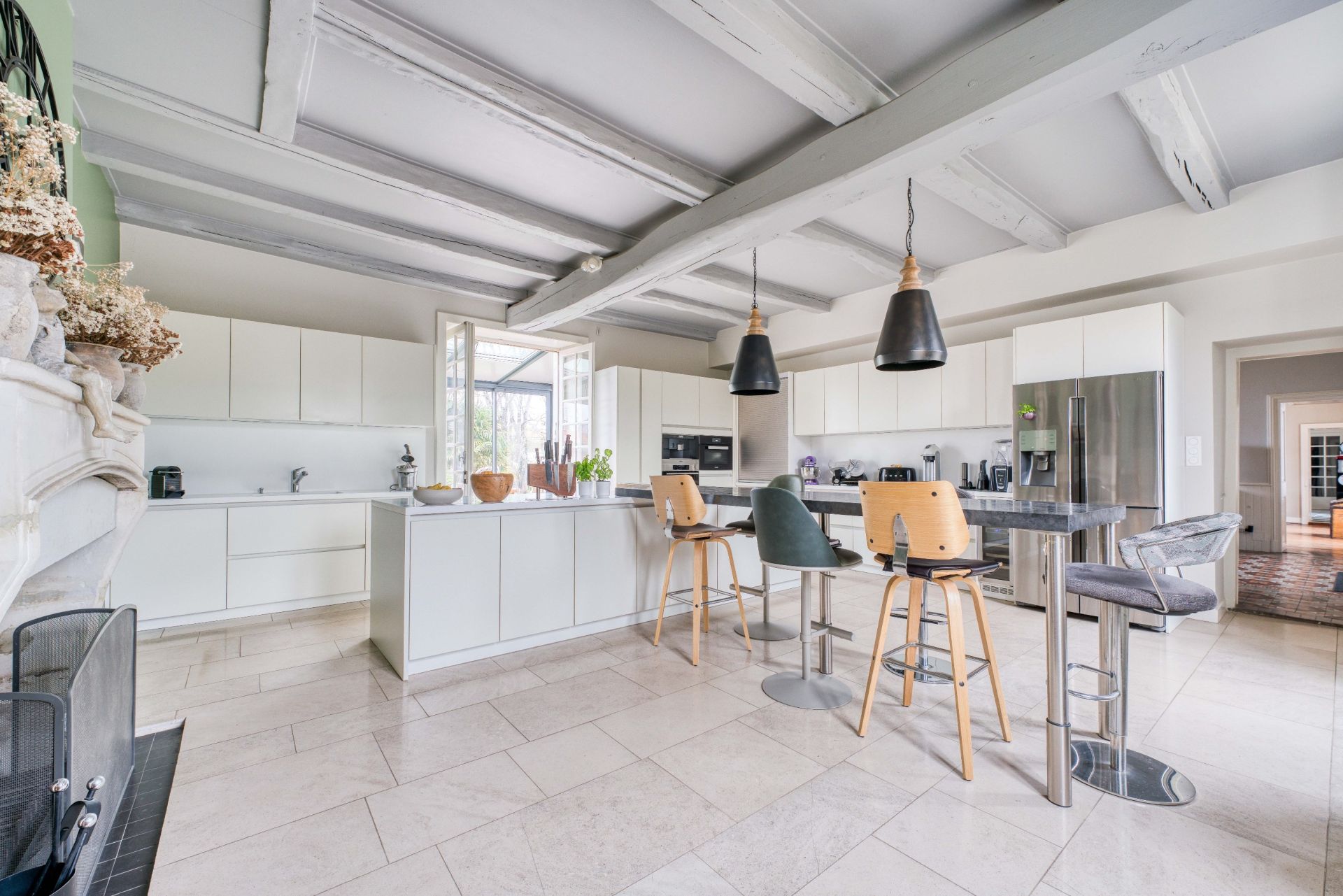 prestigious house 17 Rooms for sale on AIGREFEUILLE D AUNIS (17290)