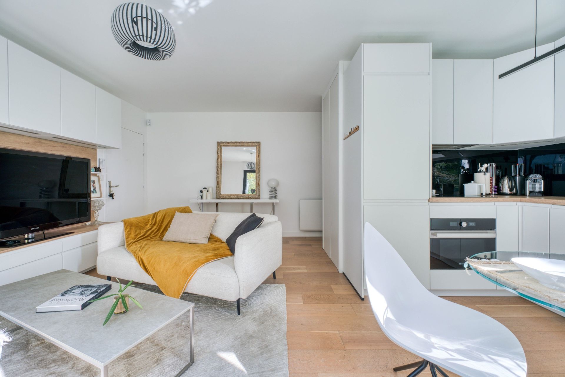 prestigious apartment 3 Rooms for sale on LA ROCHELLE (17000)