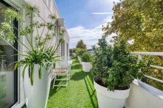 prestigious apartment 3 Rooms for sale on LA ROCHELLE (17000)