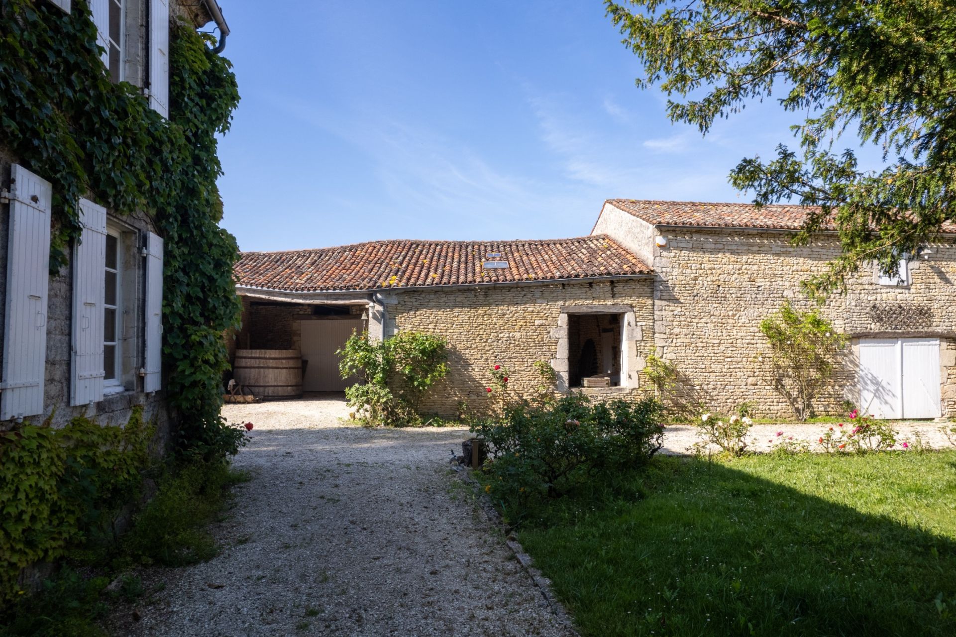 maison bourgeoise de prestige 8 Pièces en vente sur THAIRE (17290)