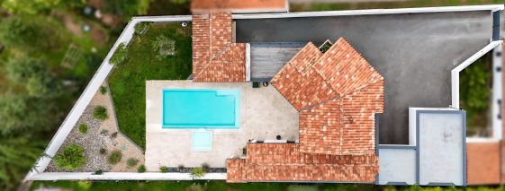 prestigious house 6 Rooms for sale on BREUIL MAGNE (17870)