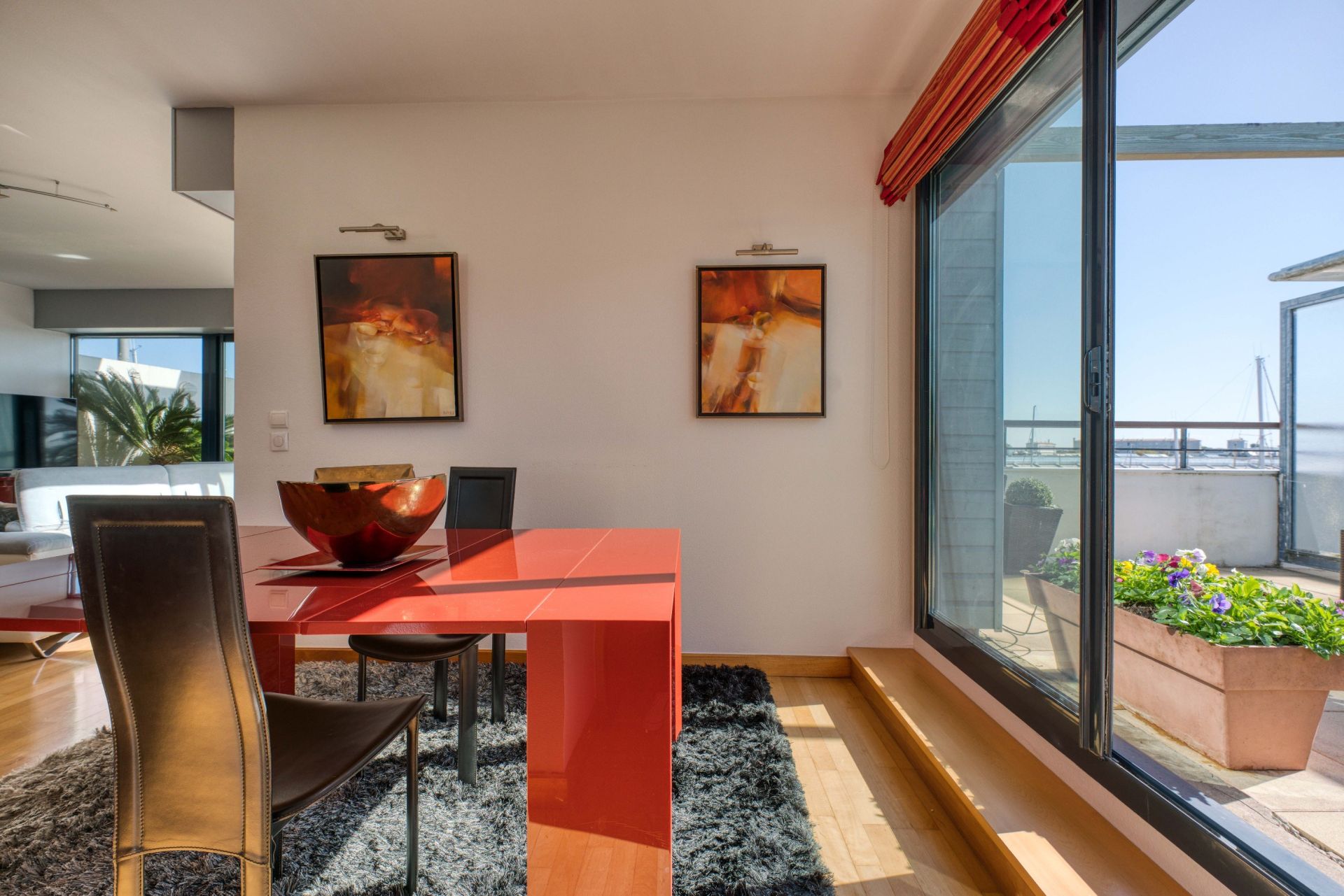 prestigious apartment 4 Rooms for sale on LA ROCHELLE (17000)