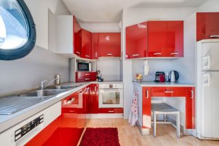 prestigious apartment 4 Rooms for sale on LA ROCHELLE (17000)
