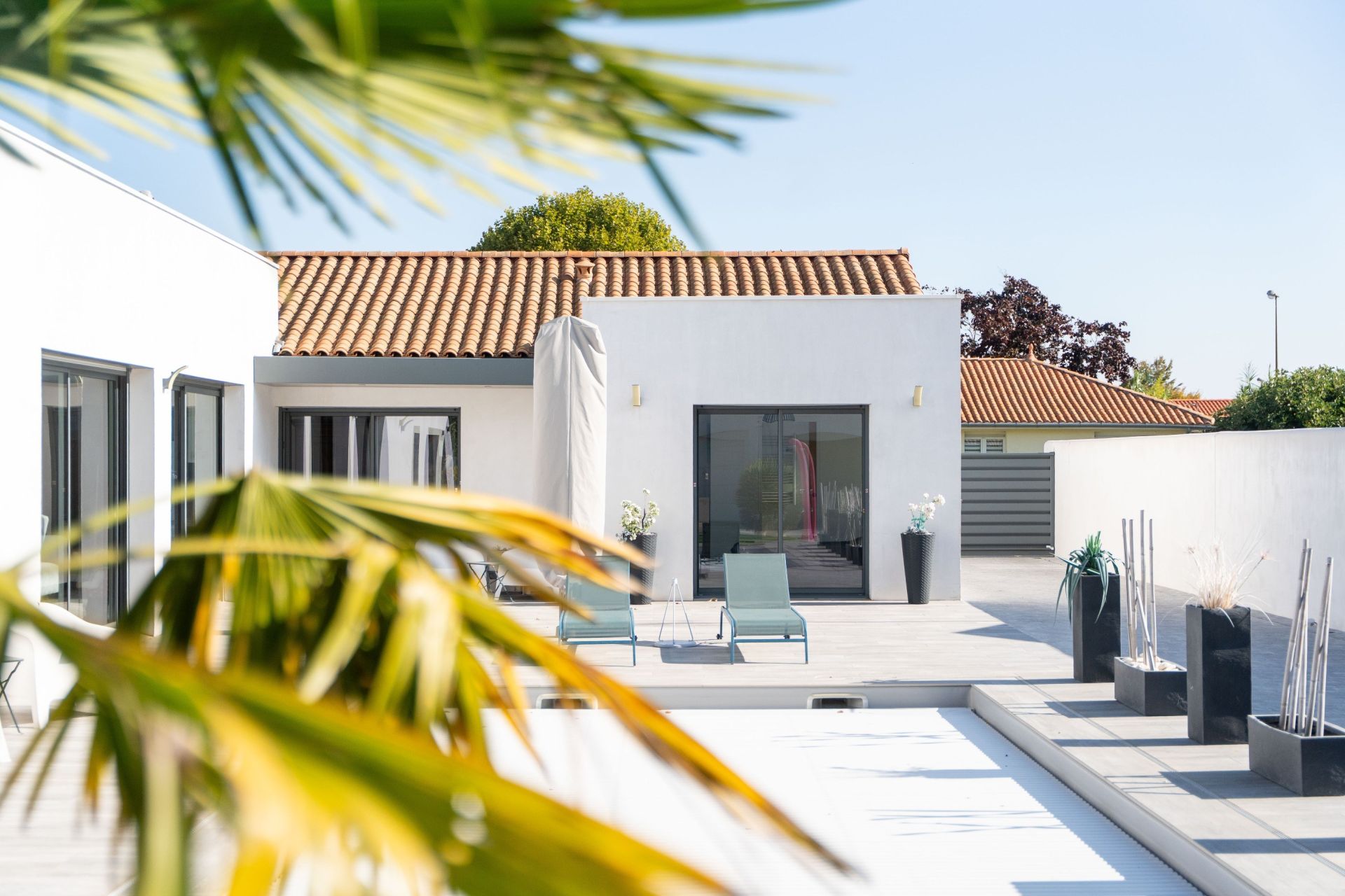 prestigious contemporary house 5 Rooms for sale on AYTRE (17440)