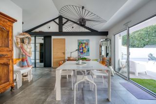 prestigious contemporary house 5 Rooms for sale on AYTRE (17440)