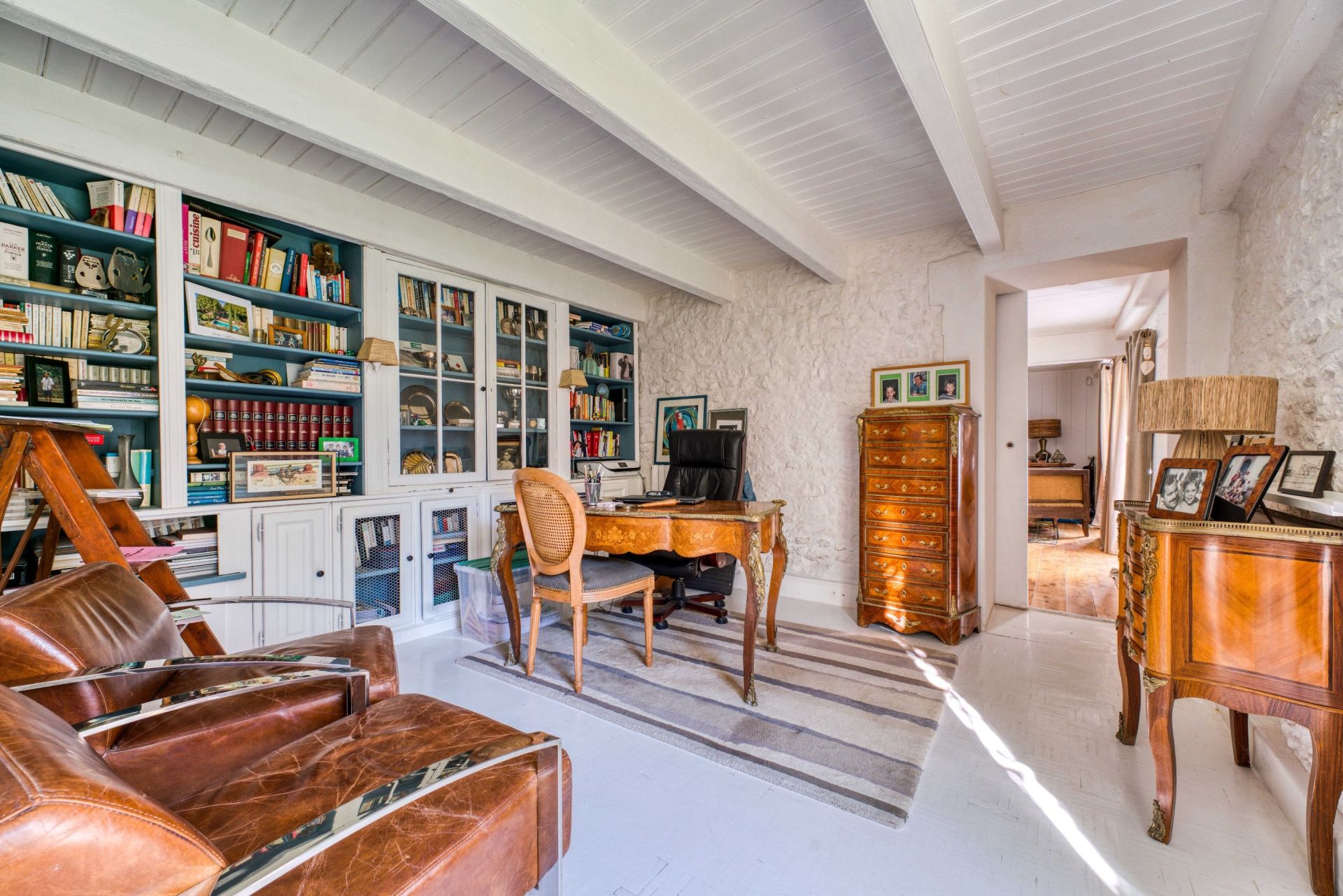 longère de prestige 8 Pièces en vente sur LA ROCHELLE (17000)