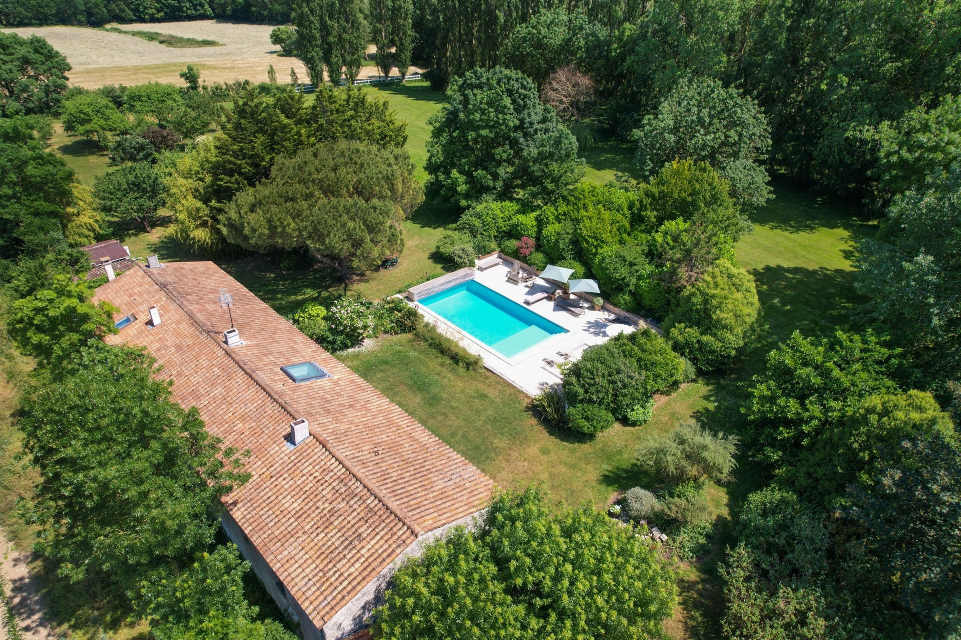 longère de prestige 8 Pièces en vente sur LA ROCHELLE (17000)