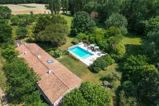 longère de prestige 8 Pièces en vente sur LA ROCHELLE (17000)