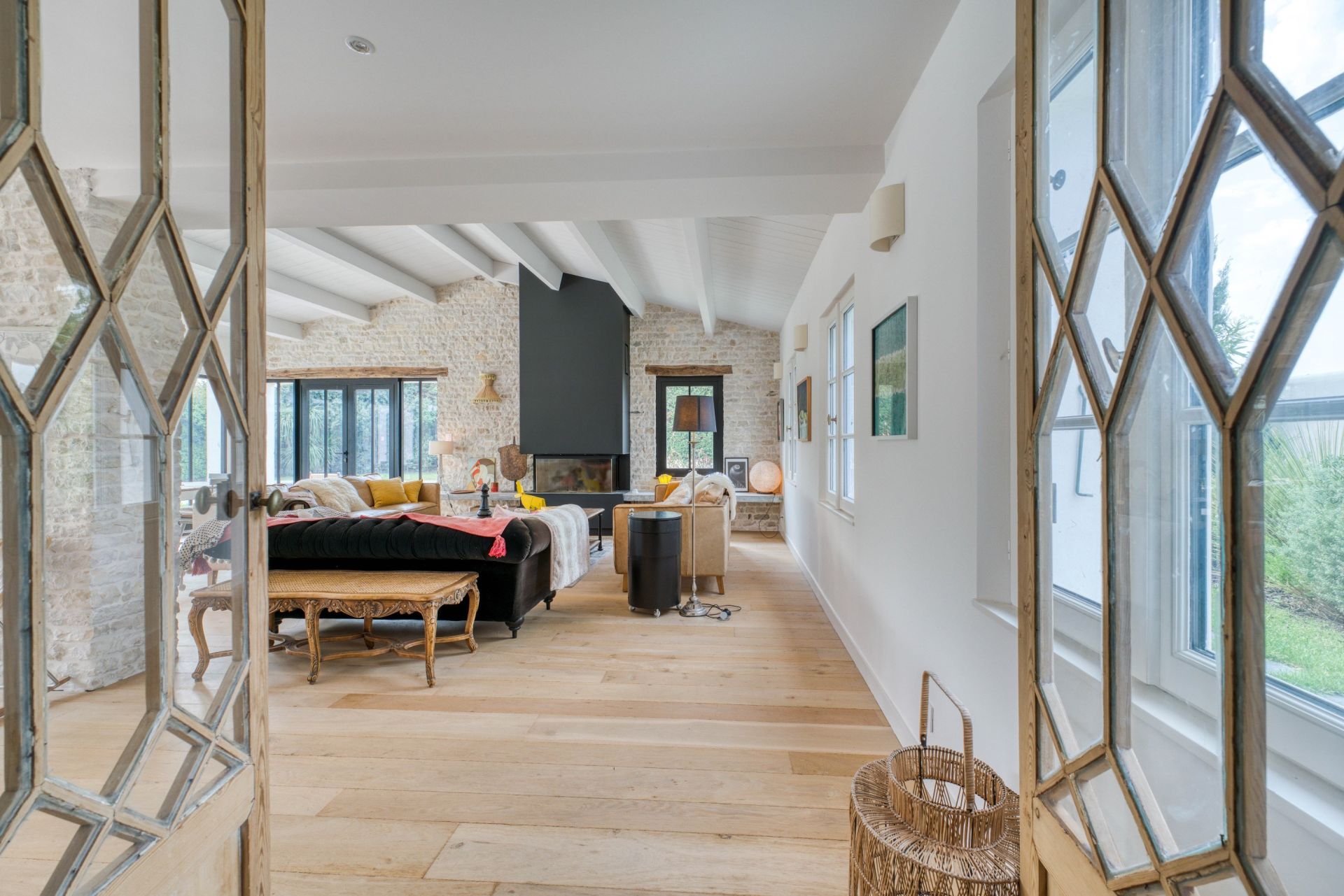 prestigious house 8 Rooms for sale on ST MARTIN DE RE (17410)