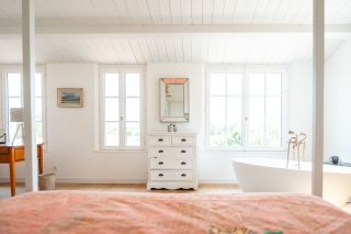 prestigious house 8 Rooms for sale on ST MARTIN DE RE (17410)