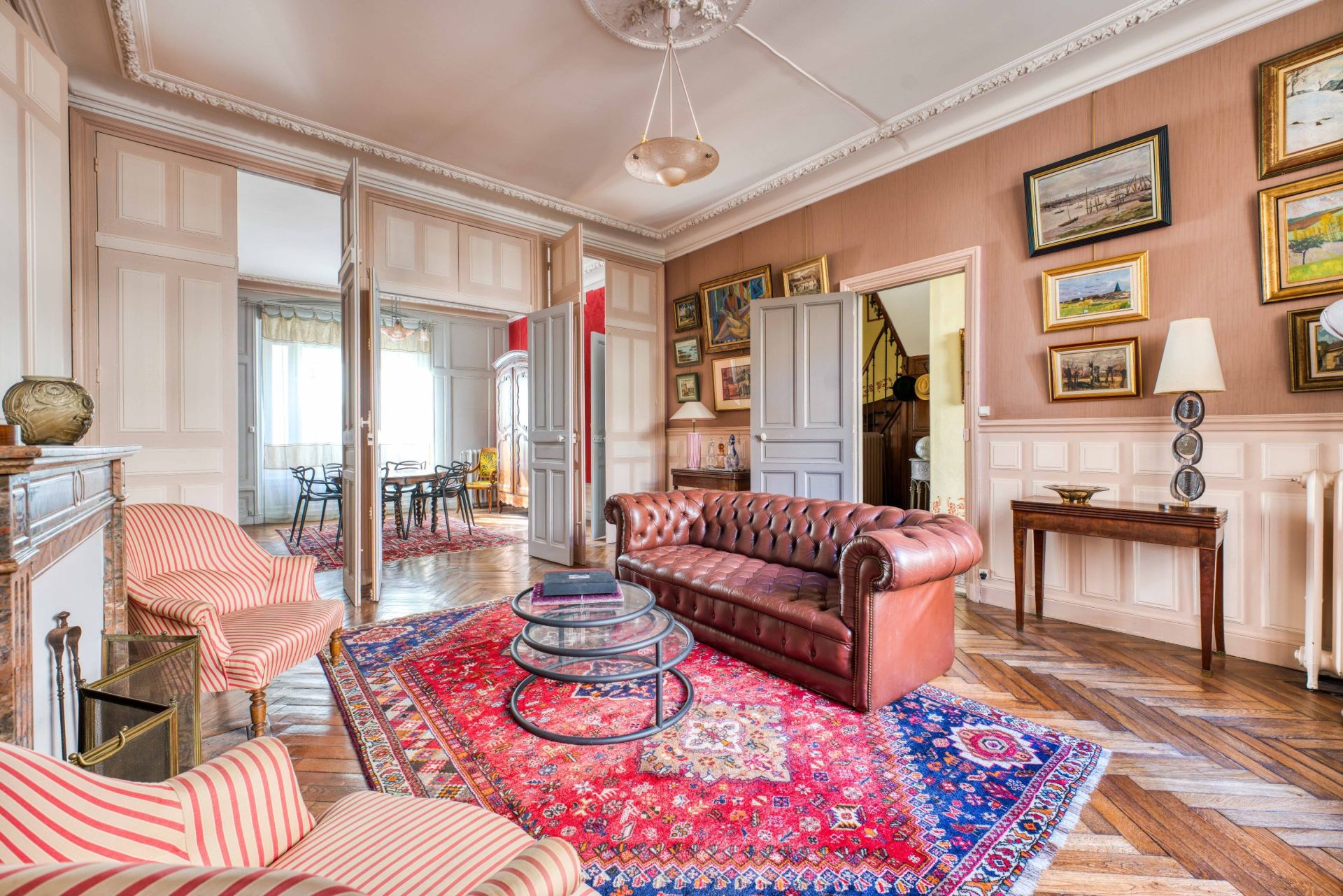 prestigious bourgeois house 10 Rooms for sale on LA ROCHELLE (17000)