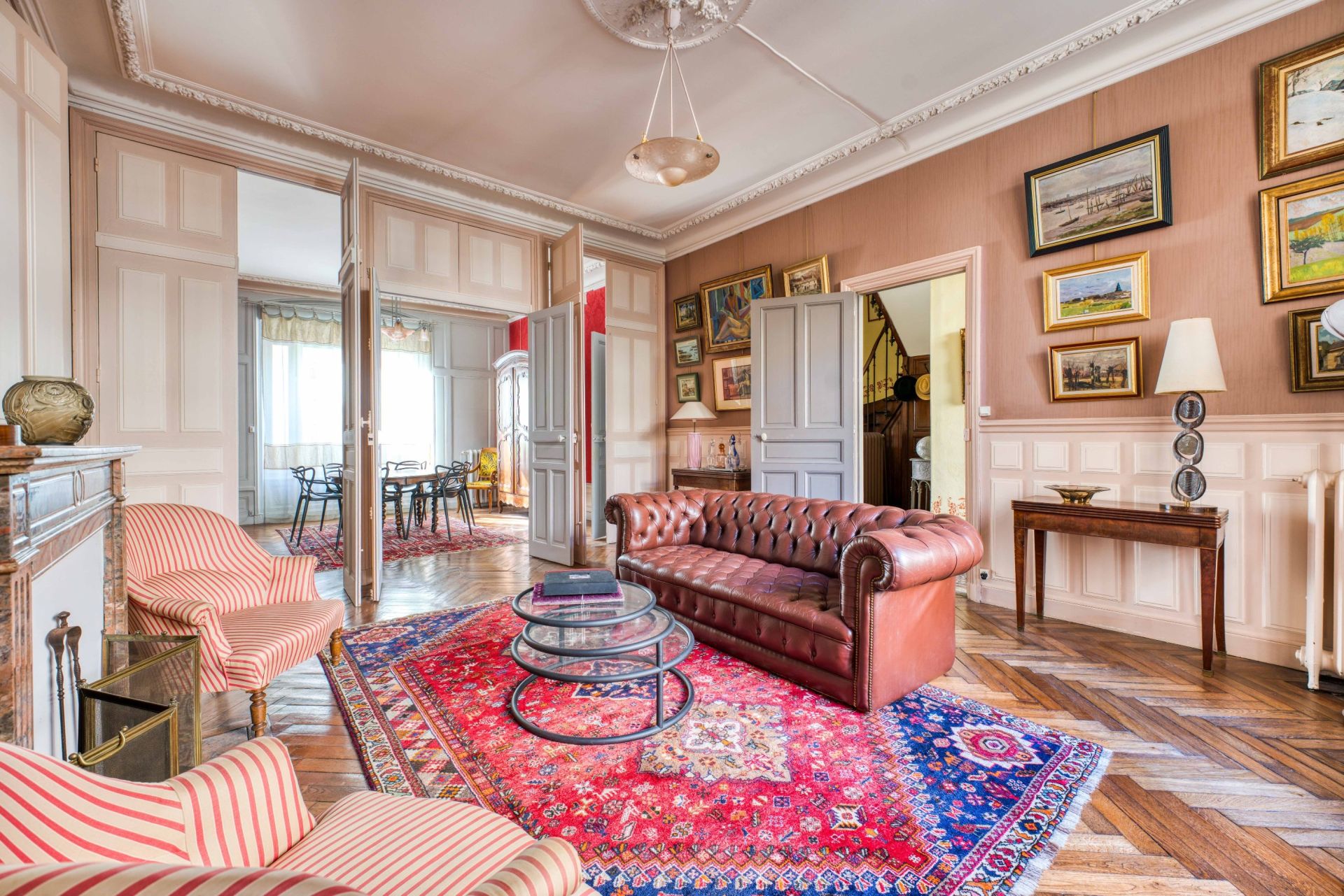 prestigious house 10 Rooms for sale on LA ROCHELLE (17000)