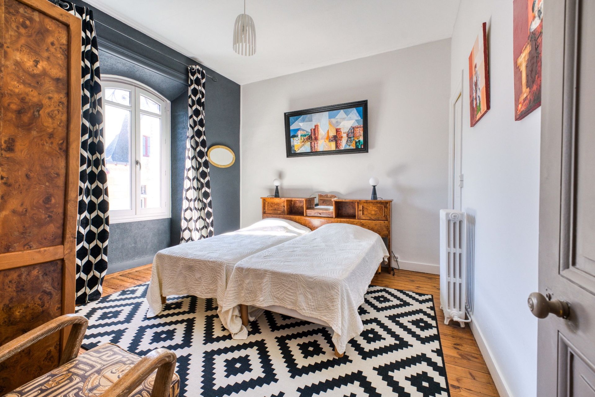 prestigious bourgeois house 10 Rooms for sale on LA ROCHELLE (17000)