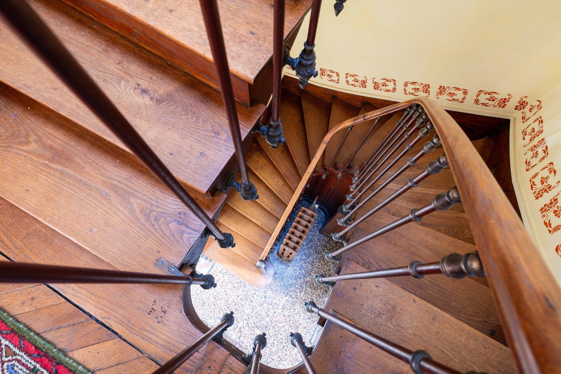 prestigious bourgeois house 10 Rooms for sale on LA ROCHELLE (17000)