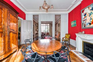 prestigious bourgeois house 10 Rooms for sale on LA ROCHELLE (17000)