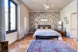 prestigious bourgeois house 10 Rooms for sale on LA ROCHELLE (17000)