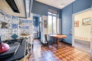 prestigious bourgeois house 10 Rooms for sale on LA ROCHELLE (17000)