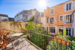 prestigious bourgeois house 10 Rooms for sale on LA ROCHELLE (17000)