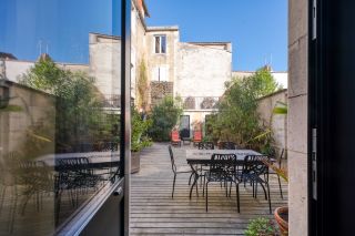 prestigious bourgeois house 10 Rooms for sale on LA ROCHELLE (17000)