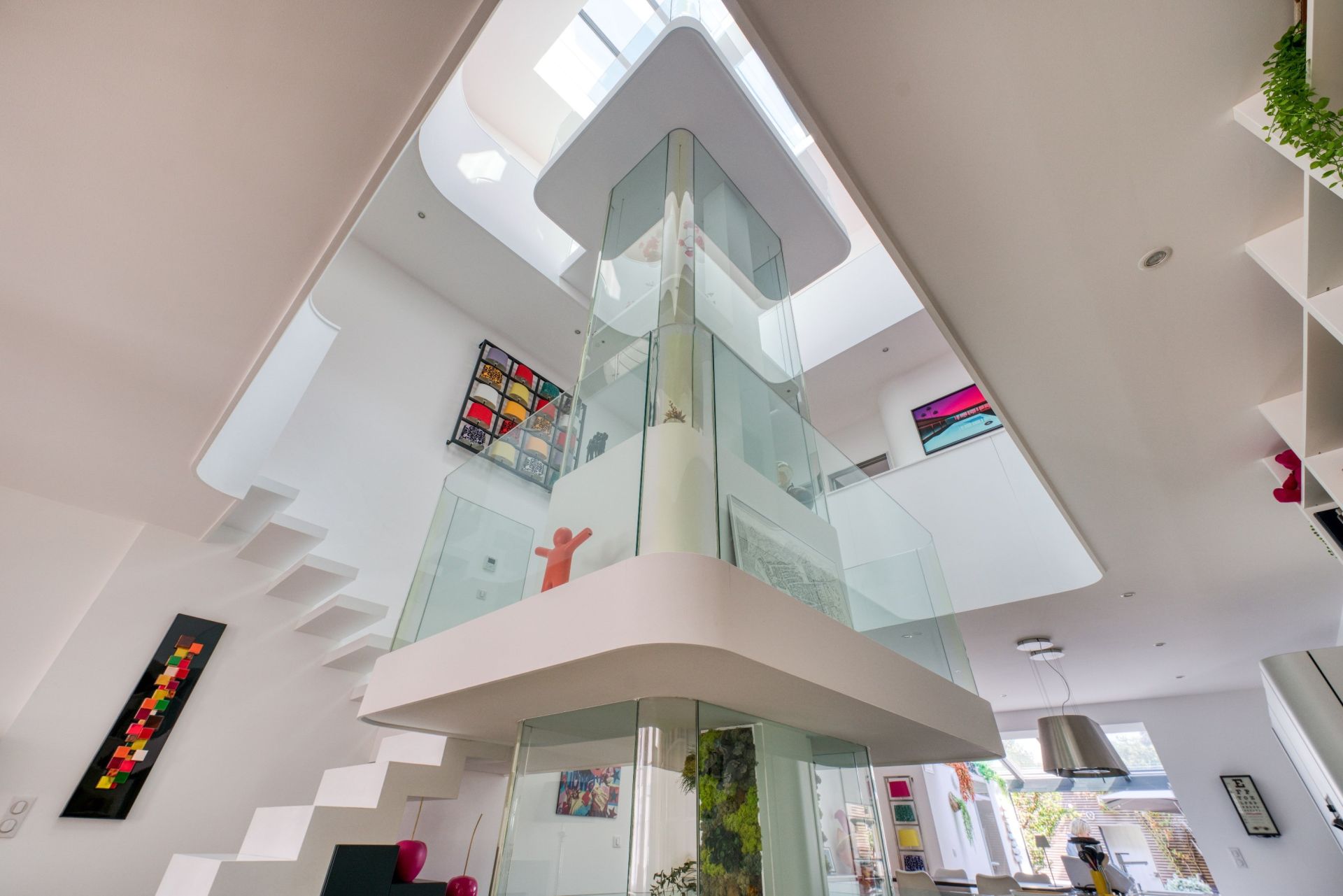 prestigious contemporary house 6 Rooms for sale on LA ROCHELLE (17000)