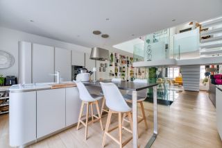 prestigious contemporary house 6 Rooms for sale on LA ROCHELLE (17000)