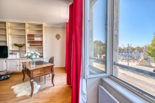 prestigious apartment 5 Rooms for sale on LA ROCHELLE (17000)