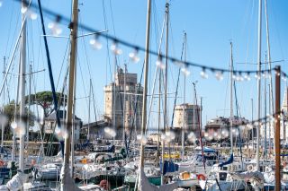 prestigious apartment 5 Rooms for sale on LA ROCHELLE (17000)