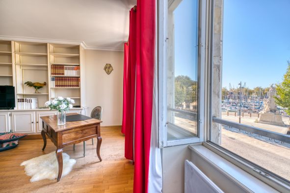 Sale Prestigious apartment La Rochelle 5 Rooms 139 m²